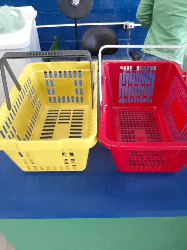 Cestinhas de compras ,diversas cores
