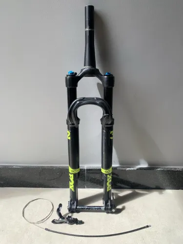 Suspensão Fox 32 Performance Step Cast 