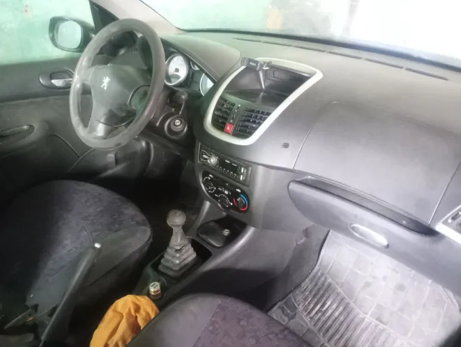 Peugeot 207 Sed. Passion XR Sport 1.4 Flex 8V 4P 2011