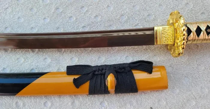 Espada com fio com corte. Chinesas novas. Importadas dos USA.