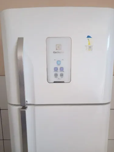 Geladeira Electrolux Frost Free funcionando 