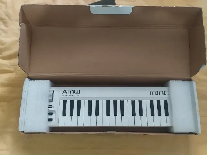 AMW MINI 32 W NOVO NA CAIXA!!!!!!!