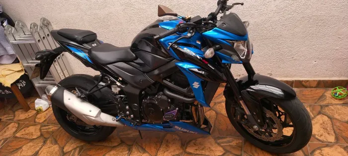 Suzuki gsx-s 750