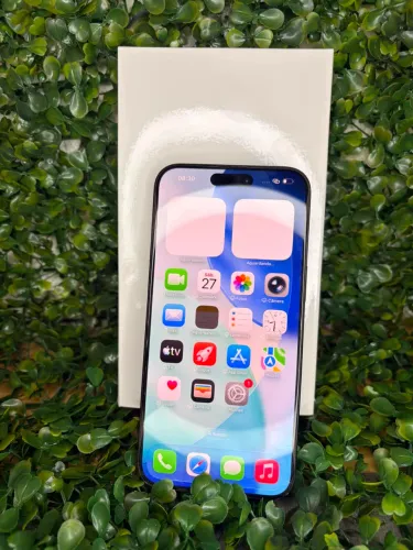 Vendo ou troco iPhone 15 pro Max bateria 83% aparelho todo original 256 gb de memória