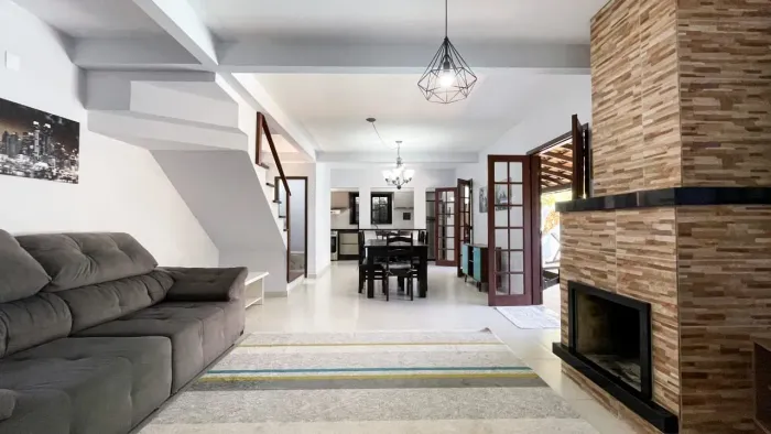 Linda Residência à venda no Pico da Cruz - Rio Tavares - Florianópolis