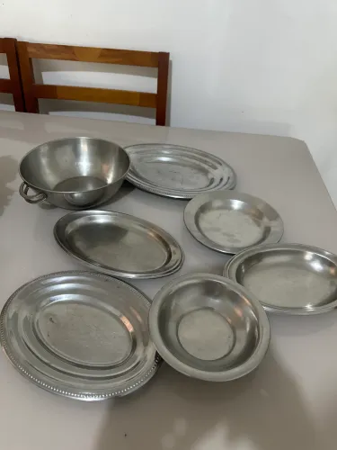 Tigelas de inox