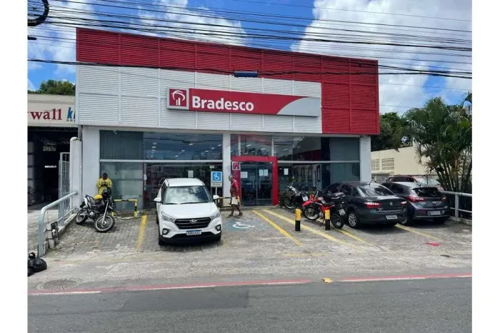 Imóvel comercial Barros Reis 650m²