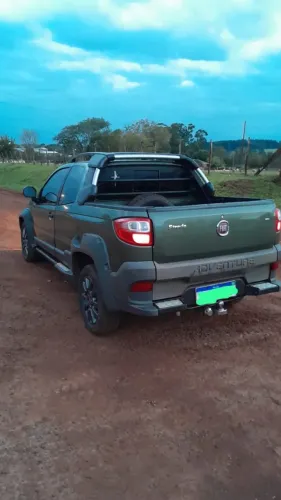 Fiat Strada Adventure1.8/ 1.8 Locker Flex CD 2015