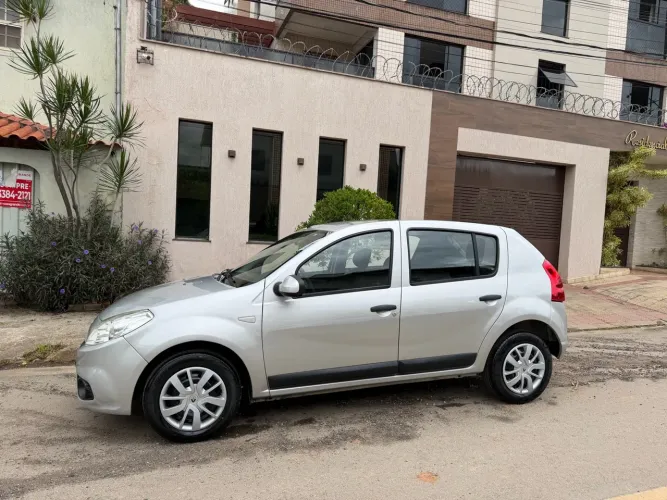 Renault Sandero Expression Hi-flex 1.6 8V 5P 2013