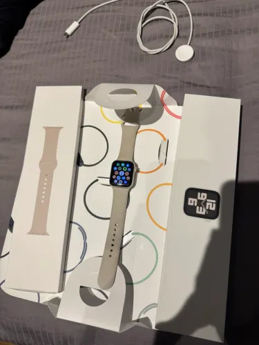 Apple Watch SE (2ª geração) Semi-novo, estado impecável