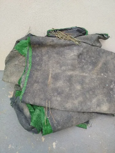 Vendo aproximadamente 35mt quadrados de grama sintética para jardim