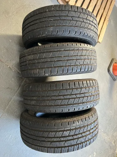 JOGO PNEUS 255/60 R18 CONTINENTAL