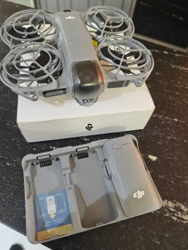 Dji neo 2 com 2 bateria e case de carregamento