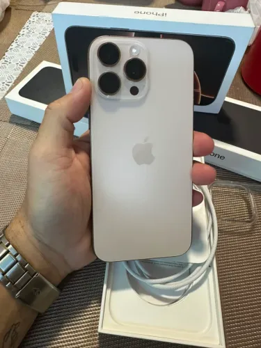 iPhone 16 Pro Max 256g