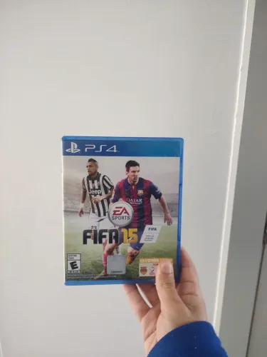 FIFA 15 MIDIA FISICA - USADO