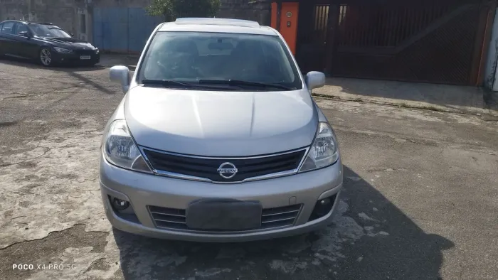 Nissan Tiida SL 1.8/1.8 Flex 16V Mec. 2012