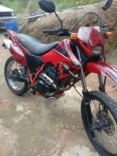 Vendo moto Honda XR ano 2003.
