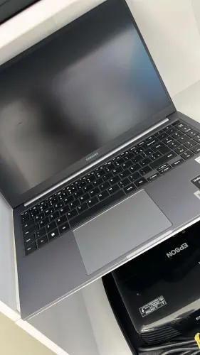 Notebook 512GB e 16GB de RAM, i5 13ª geração 