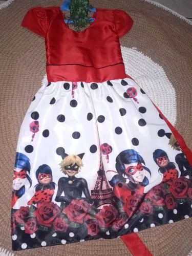 Vestido infantil para festa ladybug