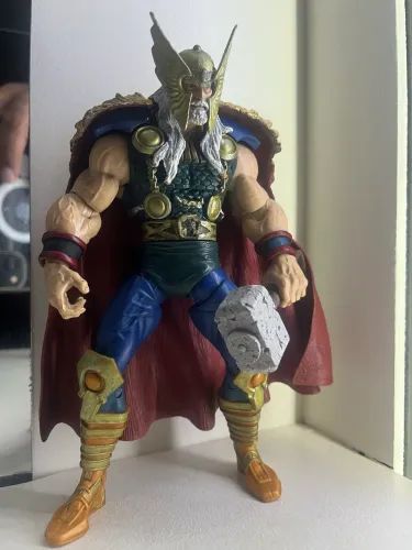 Action figure Rei Thor (troco também)