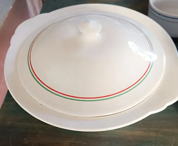 Sopeira grande em porcelana antiga