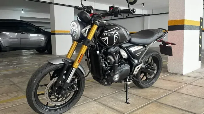 Triumph Speed 400 2024 | 6.400 km | Unico Dono | Revisões Concessionária | Abaixo FIPE