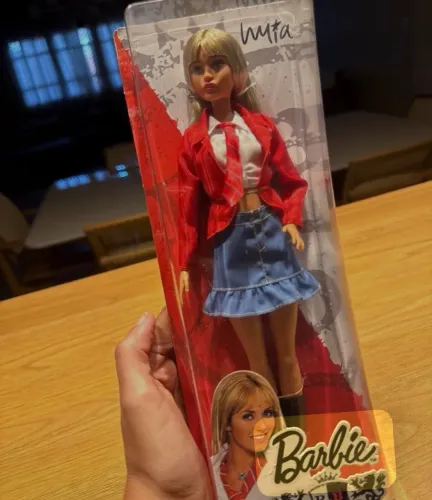 Barbie Mia colluci RBD NOVO