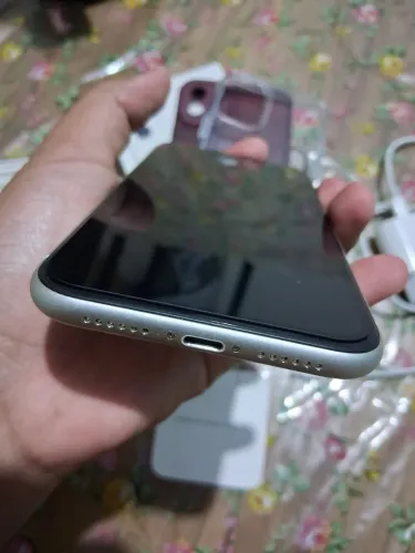 vendo iphone 11 todo original 