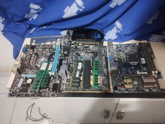 Lot de computador "lei abaixo"