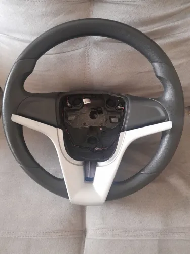 VENDO VOLANTE A BASE DE TROCA SUPER NOVO PRA COBALT. ONX PRISMA. VALOR 199