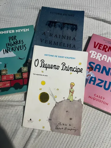 Livros - R$ 60 os 4 (15 reais cada)