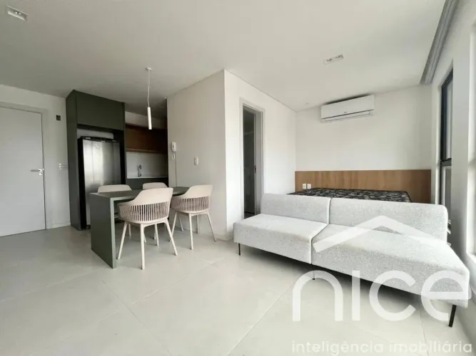 Apartamento Loft mobiliado para locação, 1 quarto, 1 vaga de garagem, bairro Centro, Itaja