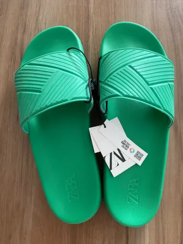 Chinelo Slide Zara