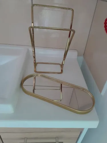 Porta toalha e bandeja pra lavabo