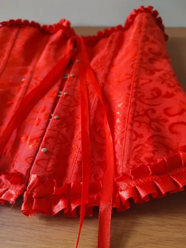 Espartilho vermelho 