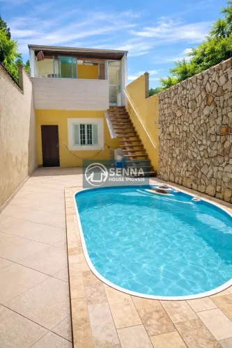 CASA COM PISCINA - ACEITA PERMUTA - VENDA E TROCA