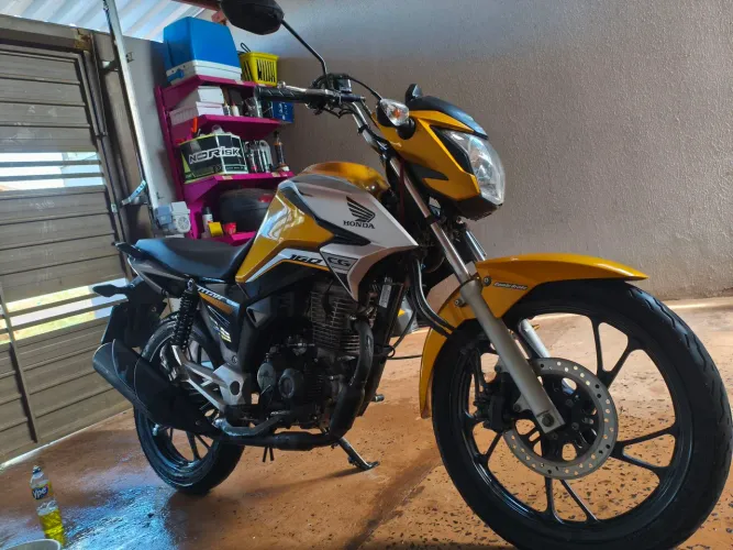 Vendo ou troco Titan 160