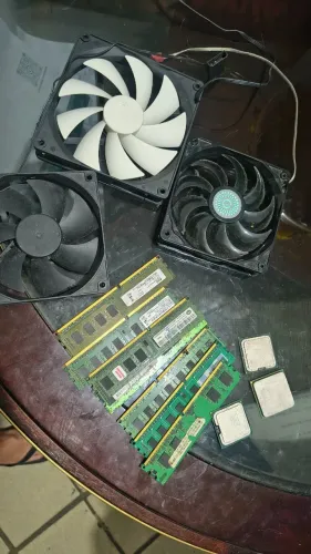 LOTE DE PEÇAS DE PC - PRA LEVAR LIGEIRO!