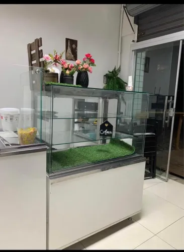Freezer e balcão refrigerado 