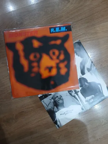 R.E.M. Monster LP Vinil (edição original 1994 estado de novo)