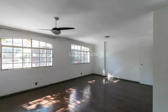 Apartamento à venda no bairro Coração de Jesus