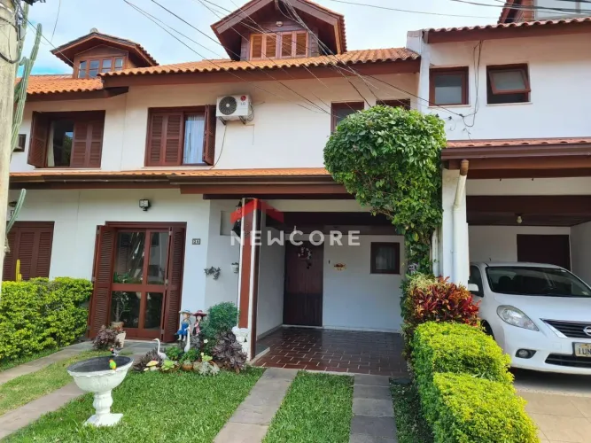 Casa de condomínio em Avenida Eduardo Prado - Cavalhada - Porto Alegre/RS