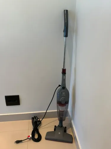 Aspirador de Pó Vertical 2 em 1 Electrolux STK15 com fio - 1450W Cinza - 220V