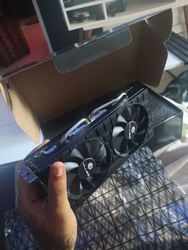 Placa de vídeo RX580 8GB *Nova
