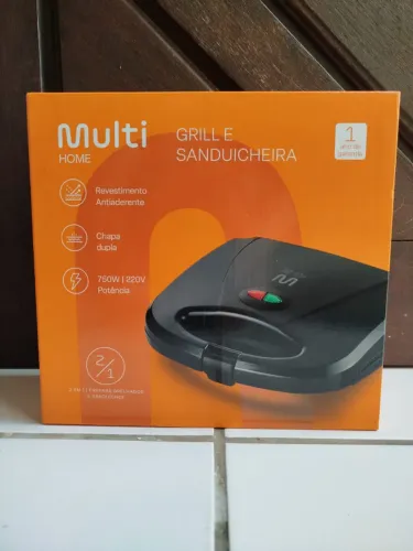 Sanduicheira e grill Multilaser NOVA e LACRADA