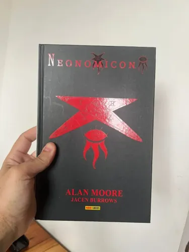 Neonomicon - Alan Moore (capa dura)