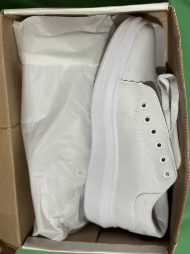 Ténis Masculino Sapatenis Casual Confortável Branco Macio 100% Couro Estiloso Sola Alta