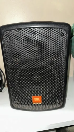 Caixa de som JBL violão, microfone e pendrive 