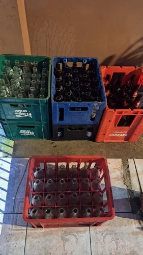 Caixas com cascos