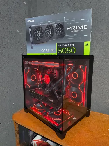 PC GAMER PREMIUM INTEL+RTX 5050